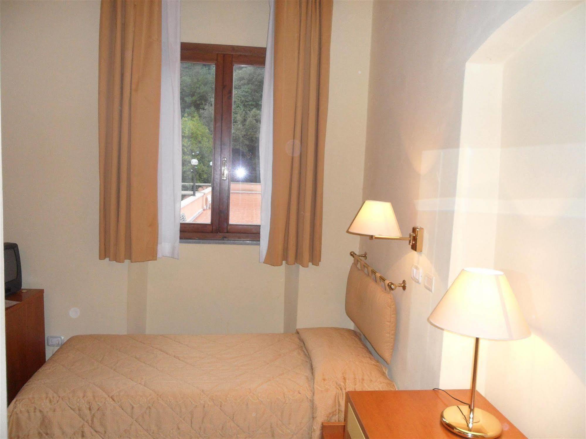 Hotel La Vedetta Livorno Eksteriør billede